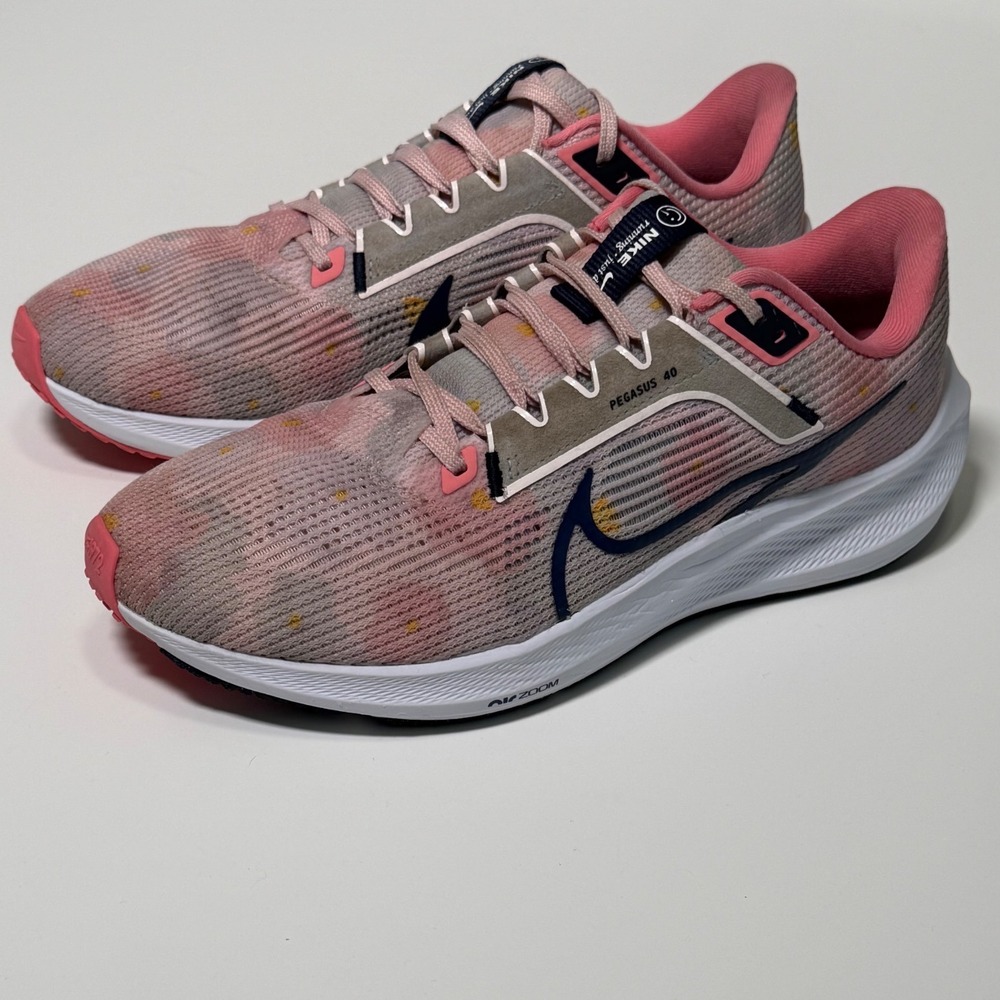 Nike Air Zoom Pegasus 40 Pink Floral Polka Dot Running Shoes Gorpcore Size 11
